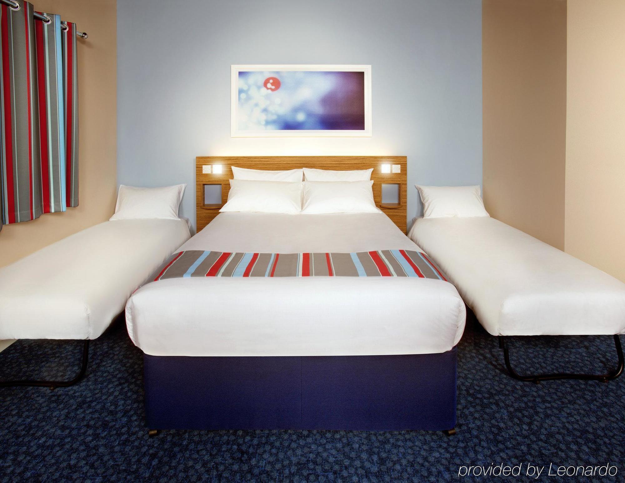 Travelodge Dublin Phoenix Park Castleknock Dış mekan fotoğraf