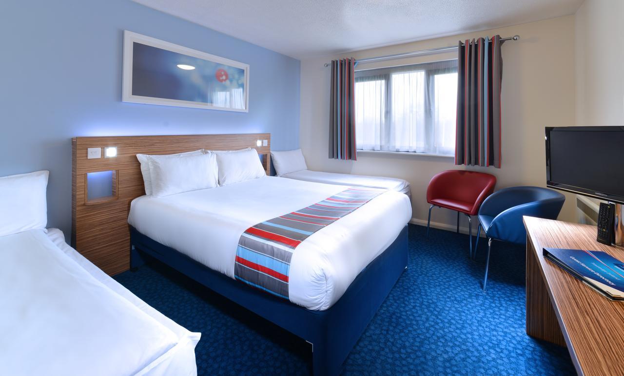 Travelodge Dublin Phoenix Park Castleknock Dış mekan fotoğraf