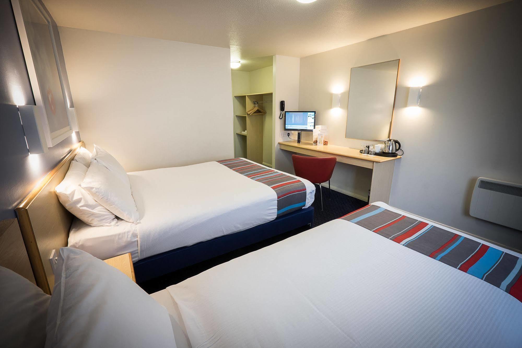 Travelodge Dublin Phoenix Park Castleknock Dış mekan fotoğraf